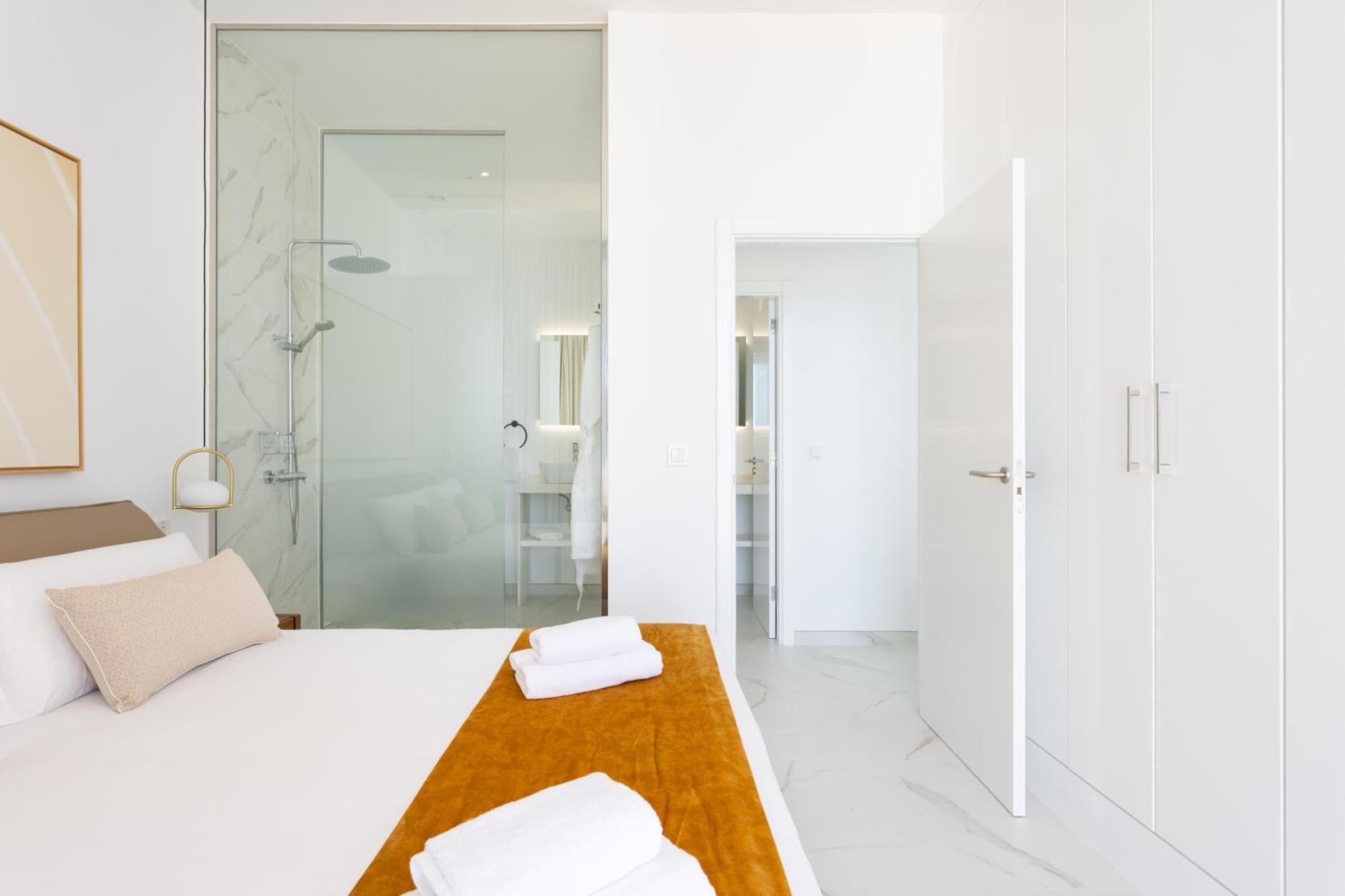 Crystal I Luxury Apartments By Enjoyahome Acantilado de los Gigantes Exterior photo